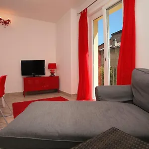 Maggie Apartment