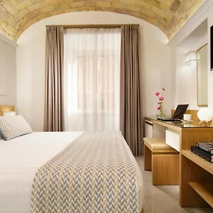 https://magica-luna-hotel-roma.it-romehotels.com